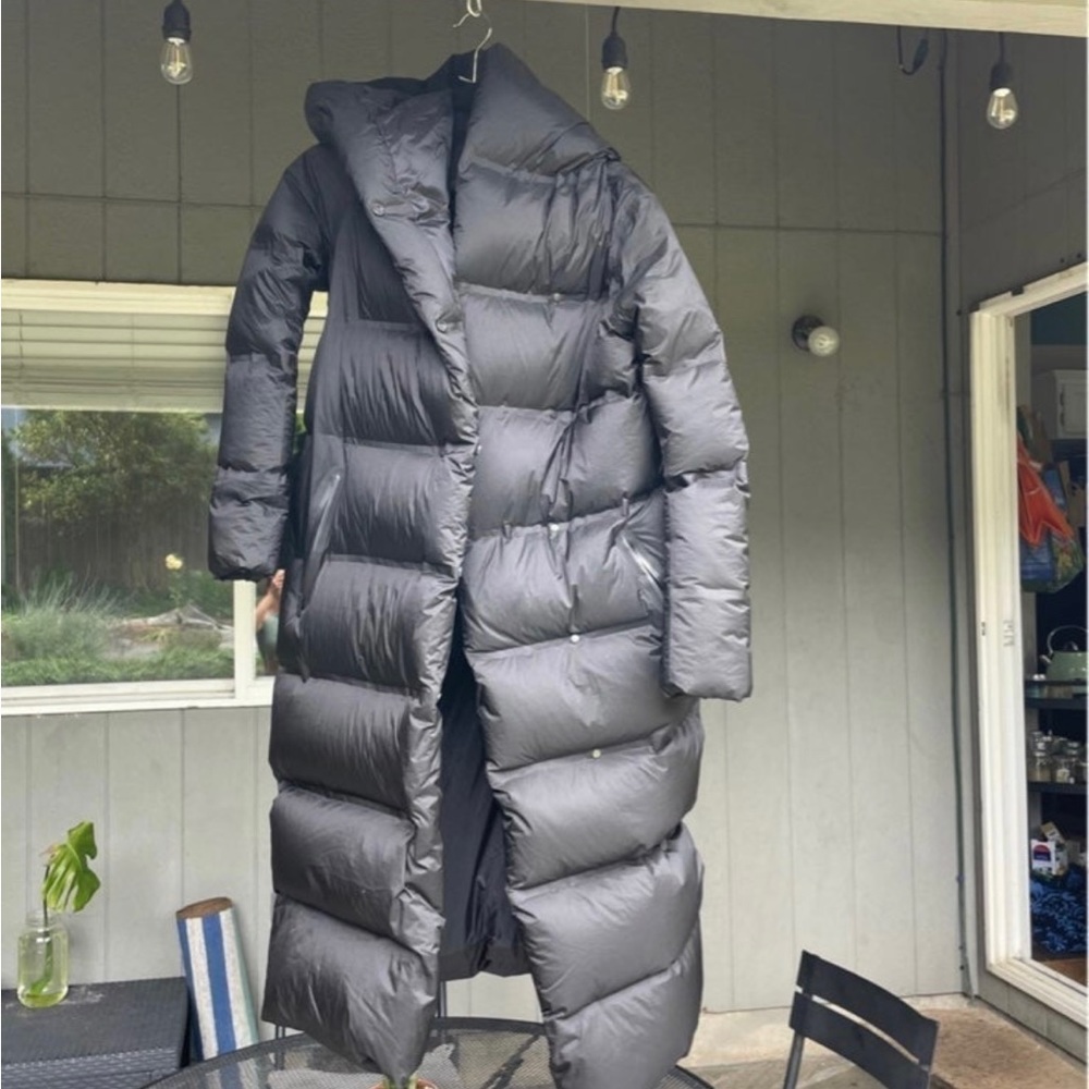 (Trade??) Black Lululemon Cloudscape Jacket Size 4 - image 2